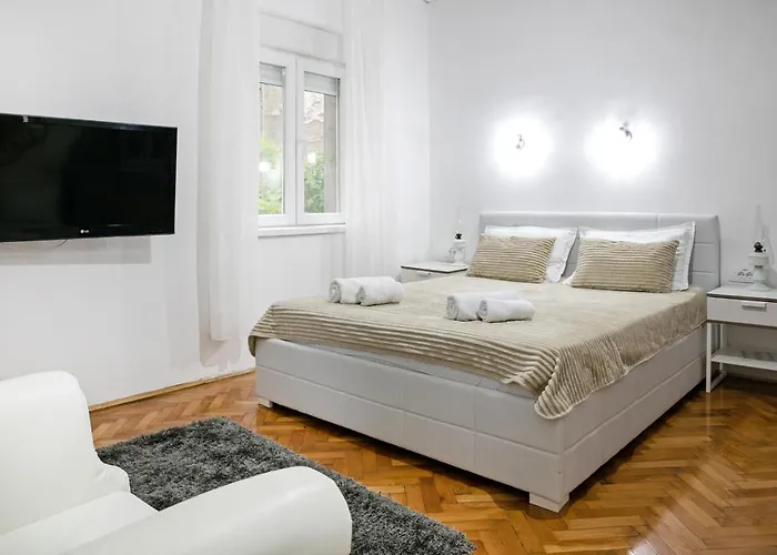 Natalie\'S Home